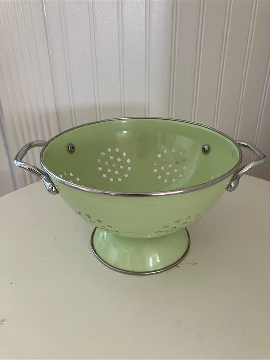 Other - Enamelware Spring Green Colander With Handles & Stainless Steel Trim